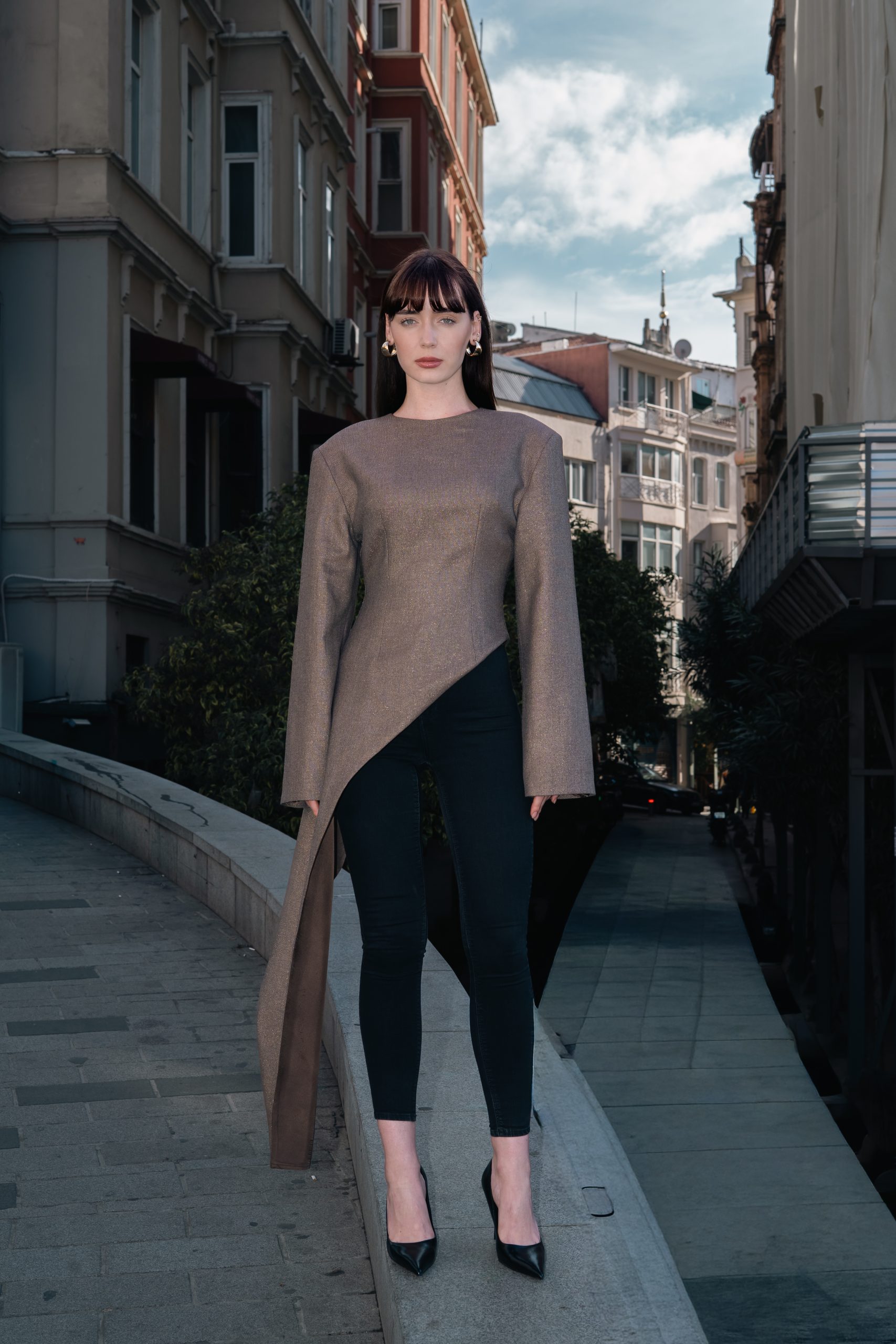 London Bluz | Vatkalı, Asimetrik Kesim, Parlak Üst