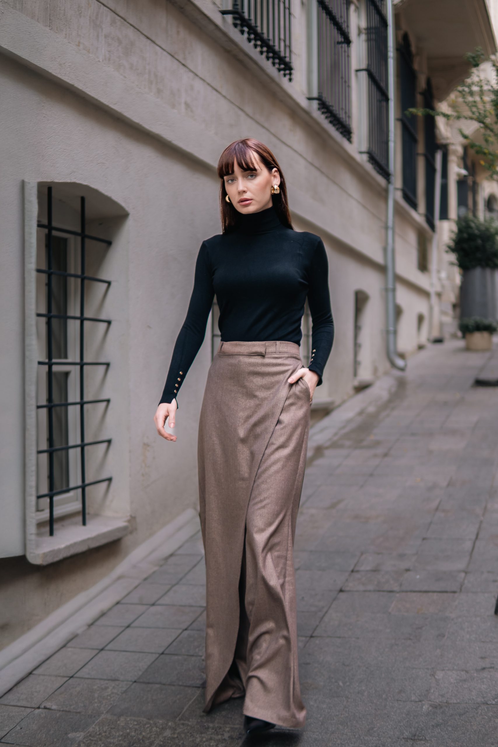 Milan Pantolon | Asimetrik Detaylı, Parlak Pantolon